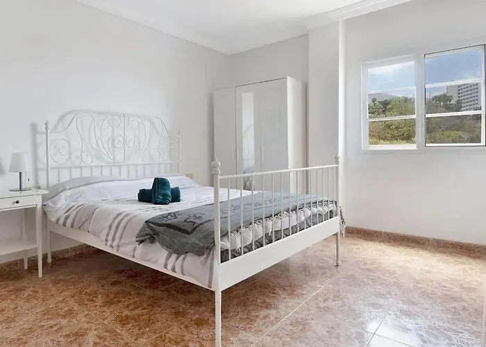 Spacious With Private Terrace Πουέρτο Ντε Λα Κρουζ